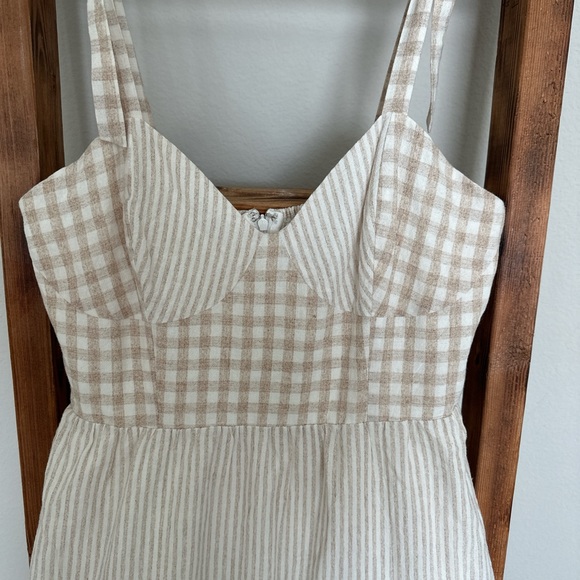 Lost + Wonder Island Picnic Maxi Dress - Picture 4 of 8